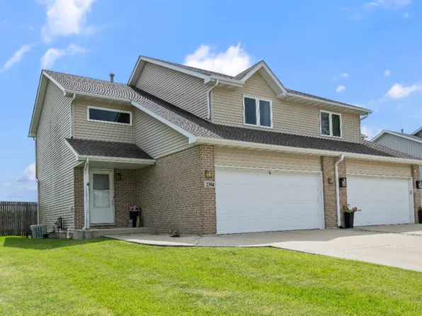 2394 Caton Crest Dr, Crest Hill, IL 60403