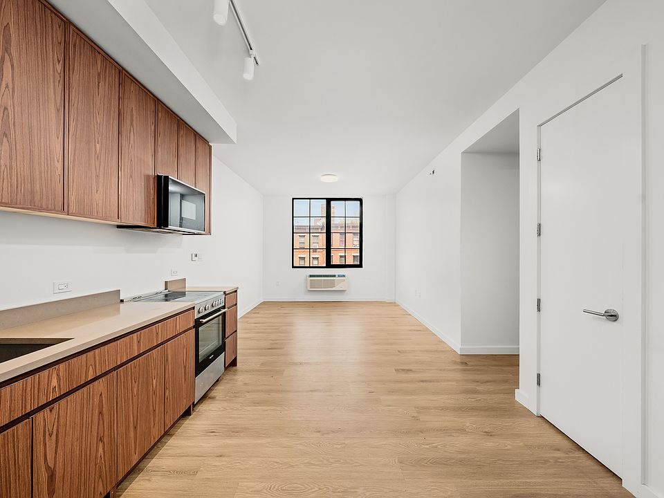 1st image of 40 Bruckner Blvd #D809