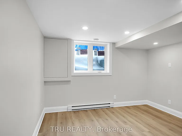 2643 Don St #B — Photo 10