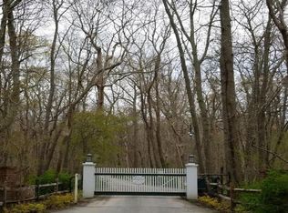 5 Private Rd, Mastic Beach, NY 11951