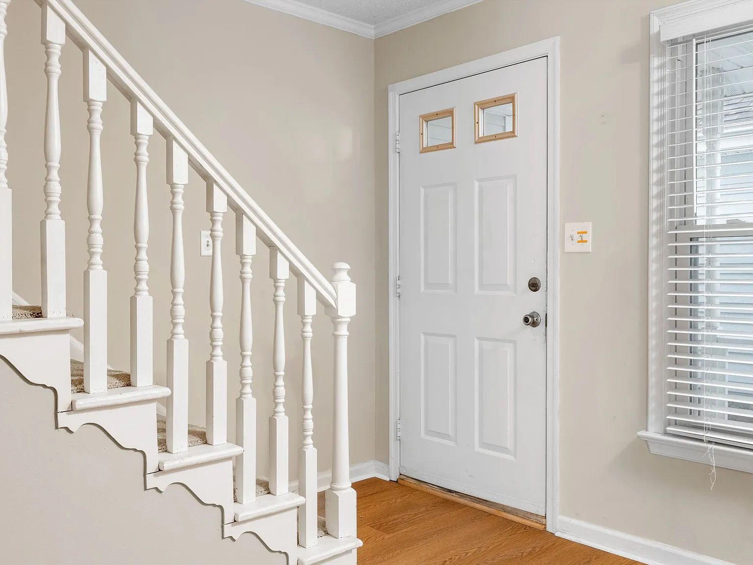 3 bed, 2.5 bath, 1280 sqft, $2,400 — Photo 3