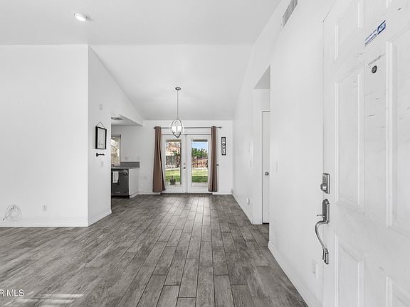 5th image of 2643 W Newgrove St