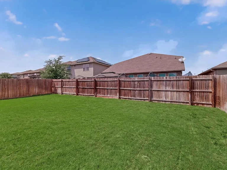 6212 Topsail Dr — Photo 27