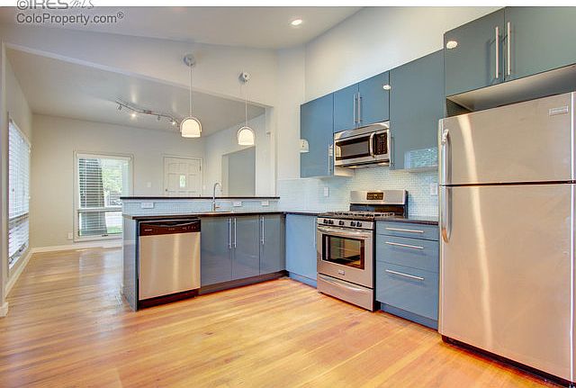 1st image of 2269 Mariposa Ave