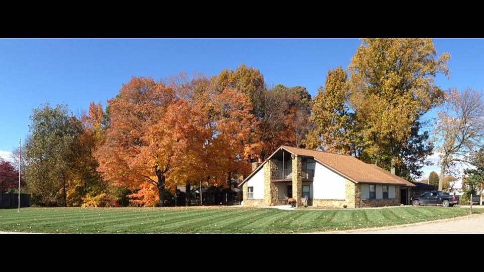 1st image of 404 Kelly Dr
