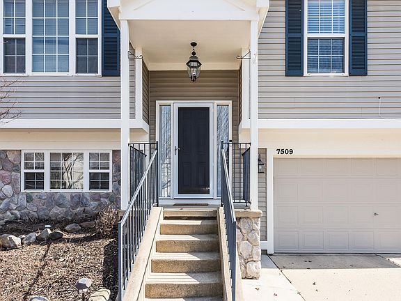 3rd image of 7509 Oakland Hills Dr