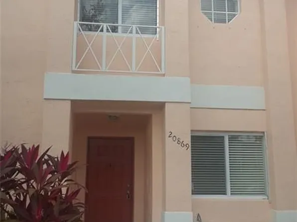 20869 NW 2nd St, Pembroke Pines, FL 33028