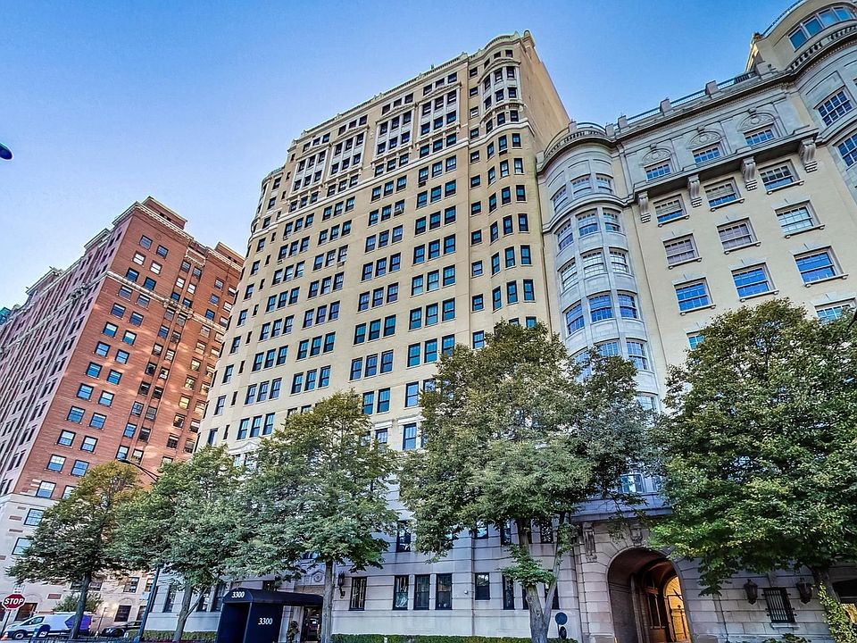 1st image of 3300 N Lake Shore Dr APT 2B
