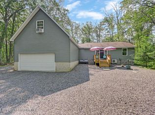 46 Wagon Rd, Jefferson Township, PA 18436