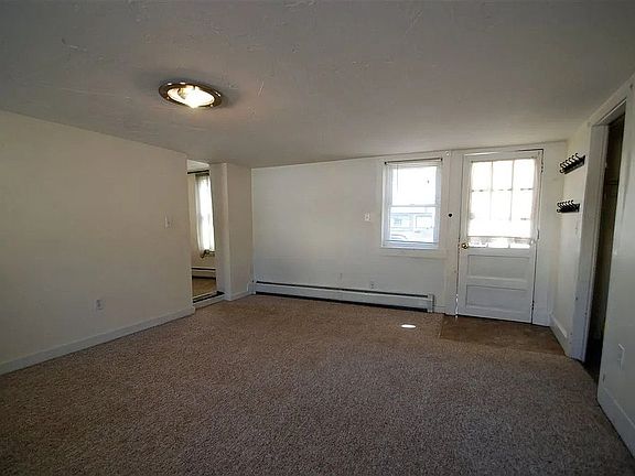 1st Floor Livingroom