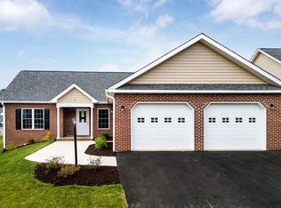 5 River Oak Dr, Staunton, VA 24401