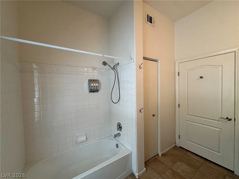 3350 Cactus Shadow St #102 — Photo 16