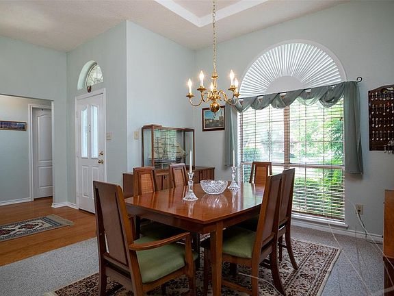 Formal dining has plenty of room to entertain