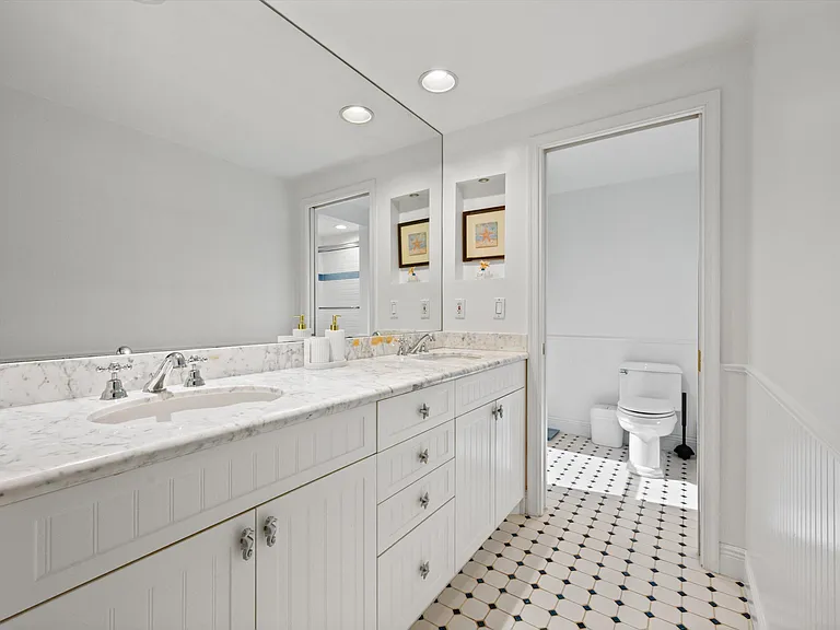 11842 Pebblewood Dr #202 — Photo 12