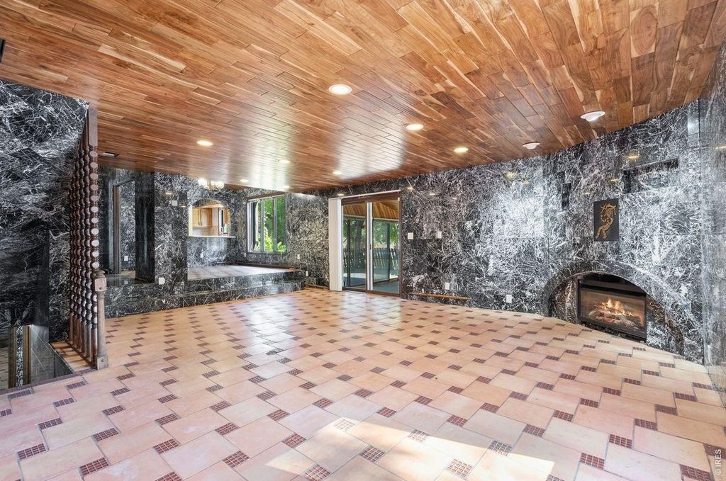 949 Chippewa Ct