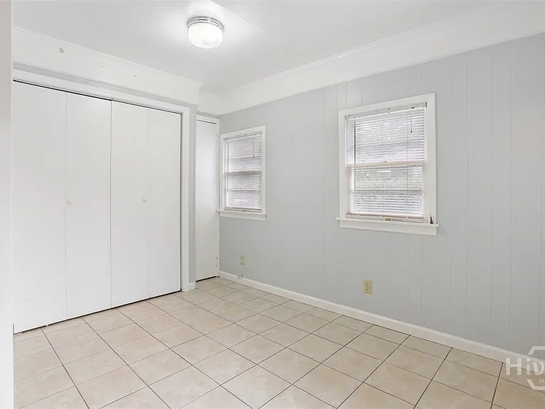 317 Oxford Dr — Photo 12