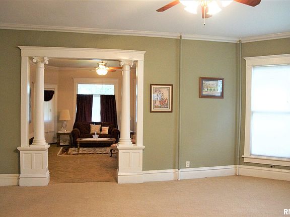 5th image of 205 W Douglas St