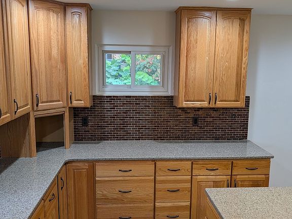 4th image of 736 Shawmut Blvd NW