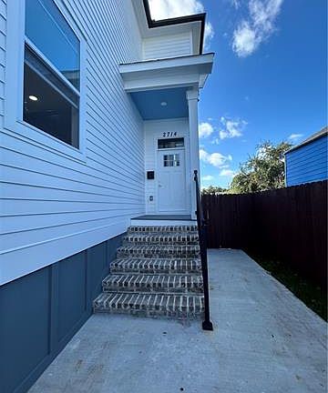 2nd image of 2714 Josephine St