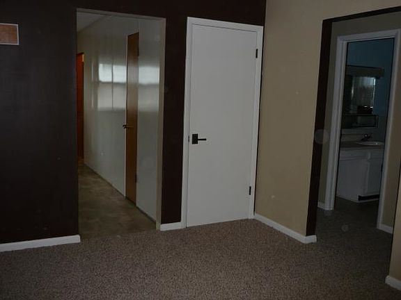 2nd image of 546 N Russell Ave