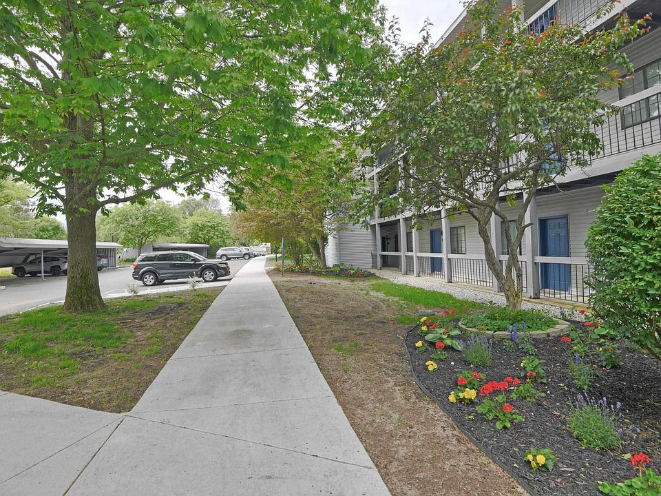 1st image of 621 Riverine Dr APT 203