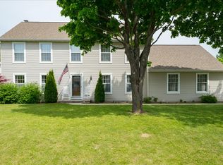 16 Spring Meadow Ct, Appleton, WI 54914