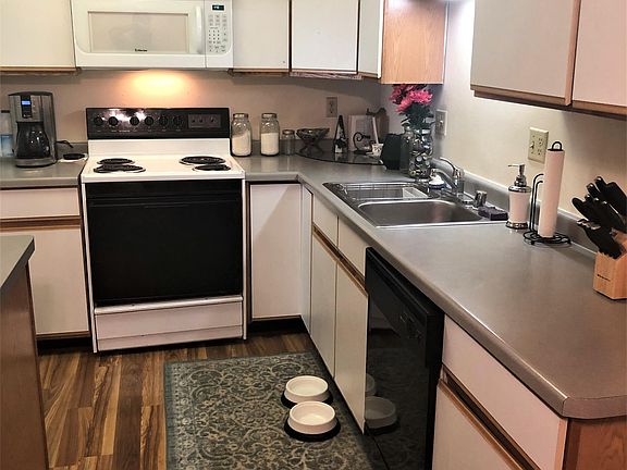 5th image of 5686 Norfolk Dr APT 4