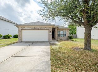 105 Almquist St, Hutto, TX 78634