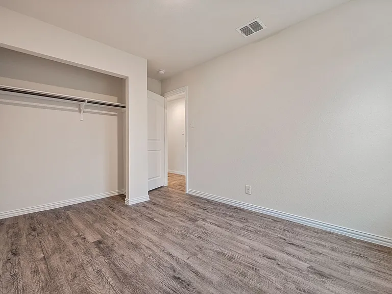 1143 Magnolia St #A — Photo 11