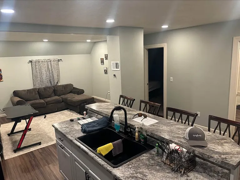 203 W Clay St #2 — Photo 3