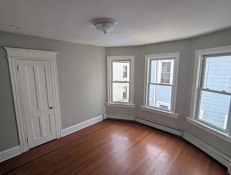 200 Ogden St #2 — Photo 5