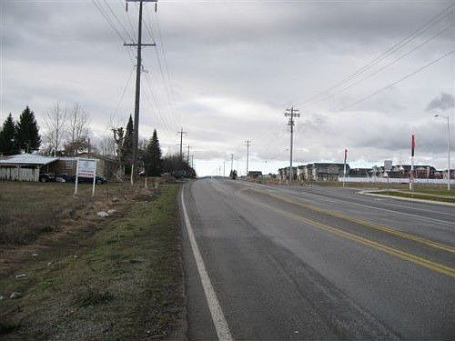 4th image of 3626 E Poleline Ave