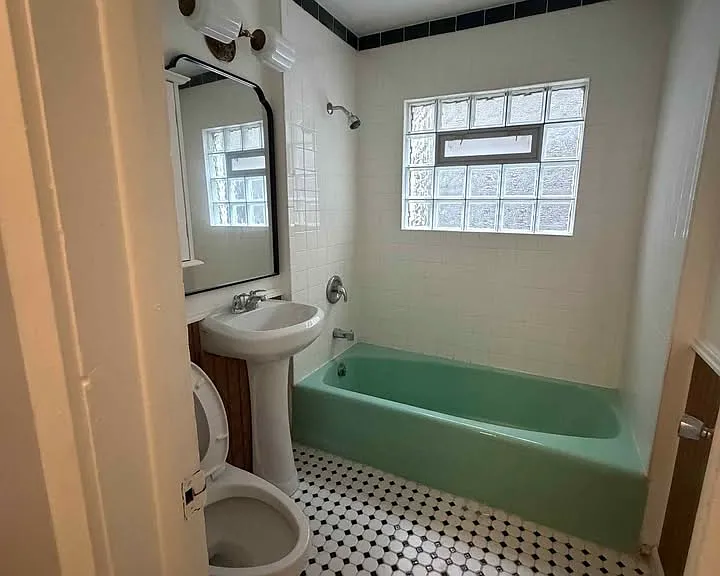 3342 N Whipple St #1 — Photo 6
