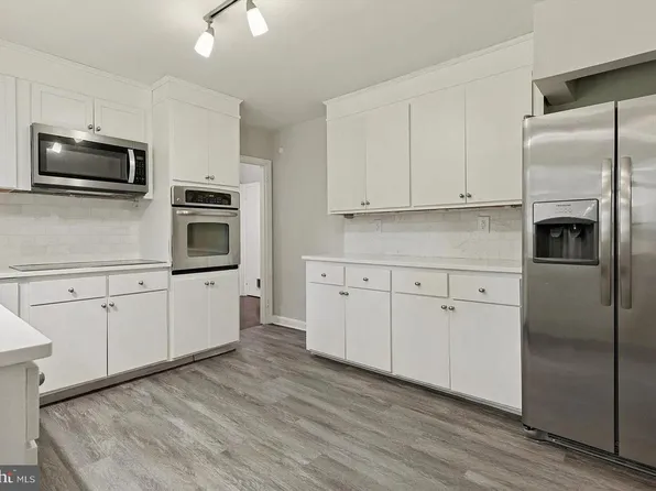 310 Pine Tree Rd, Wayne, PA 19087