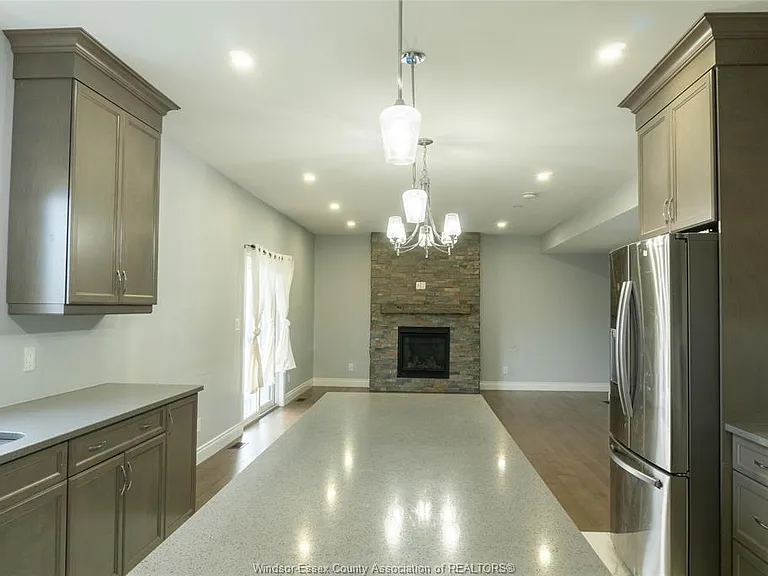 74 Dundee Dr — Photo 13