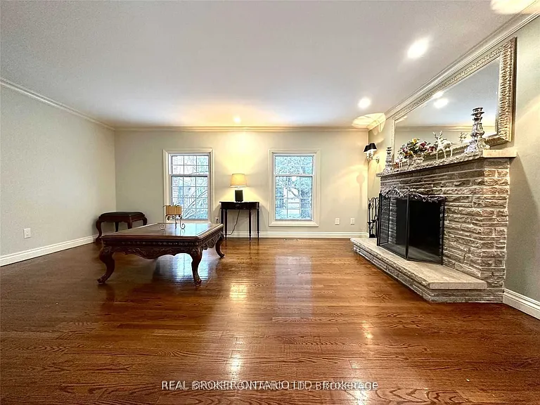 2524 King Richards Pl — Photo 4