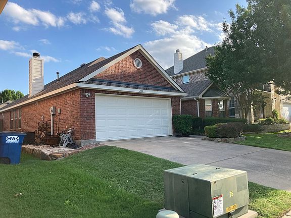 2nd image of 2911 Mason Ln