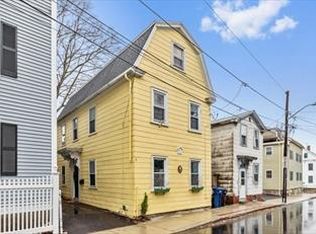 8 Carlton St #3, Salem, MA 01970