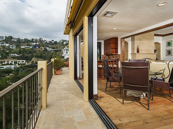 4th image of 1861 Sunset Plaza Dr