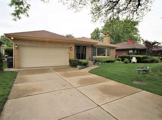 6530 N Knox Ave, Lincolnwood, IL