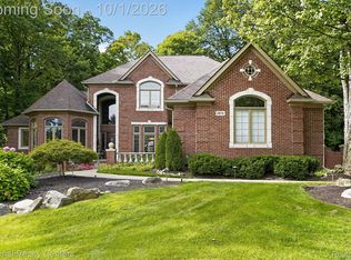 28751 Wintergreen, Farmington Hills, MI 48331