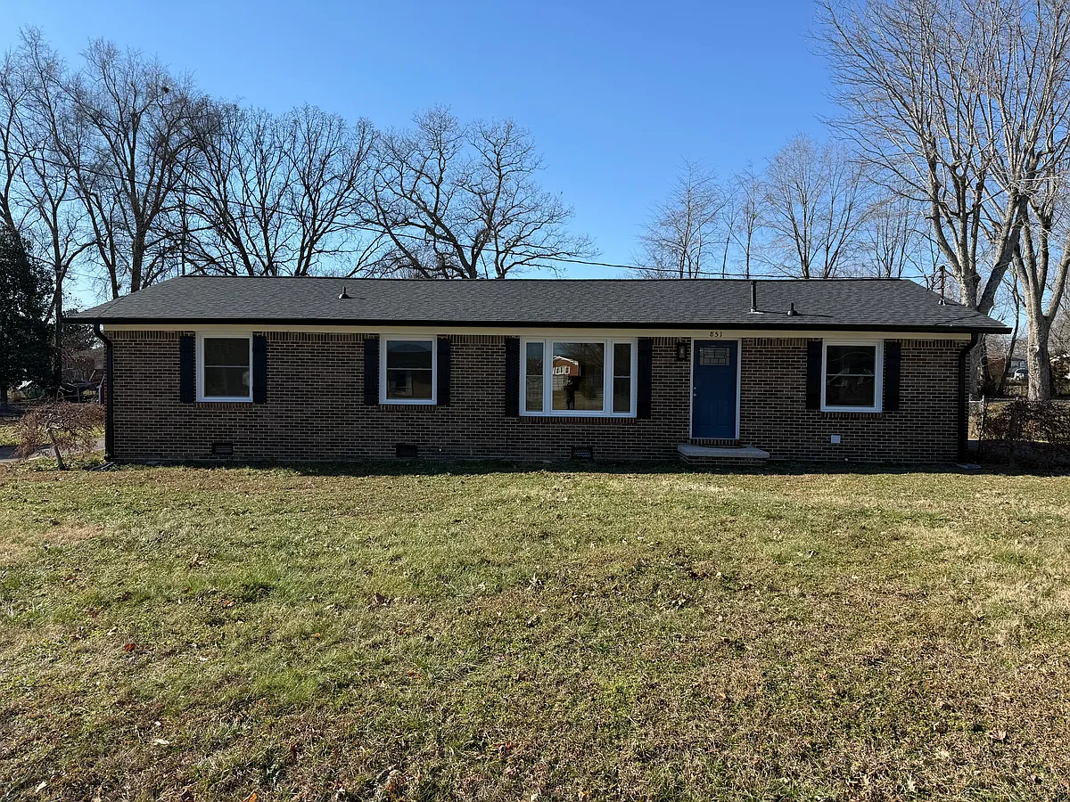 Building Photo - 851 Je Evins Ave