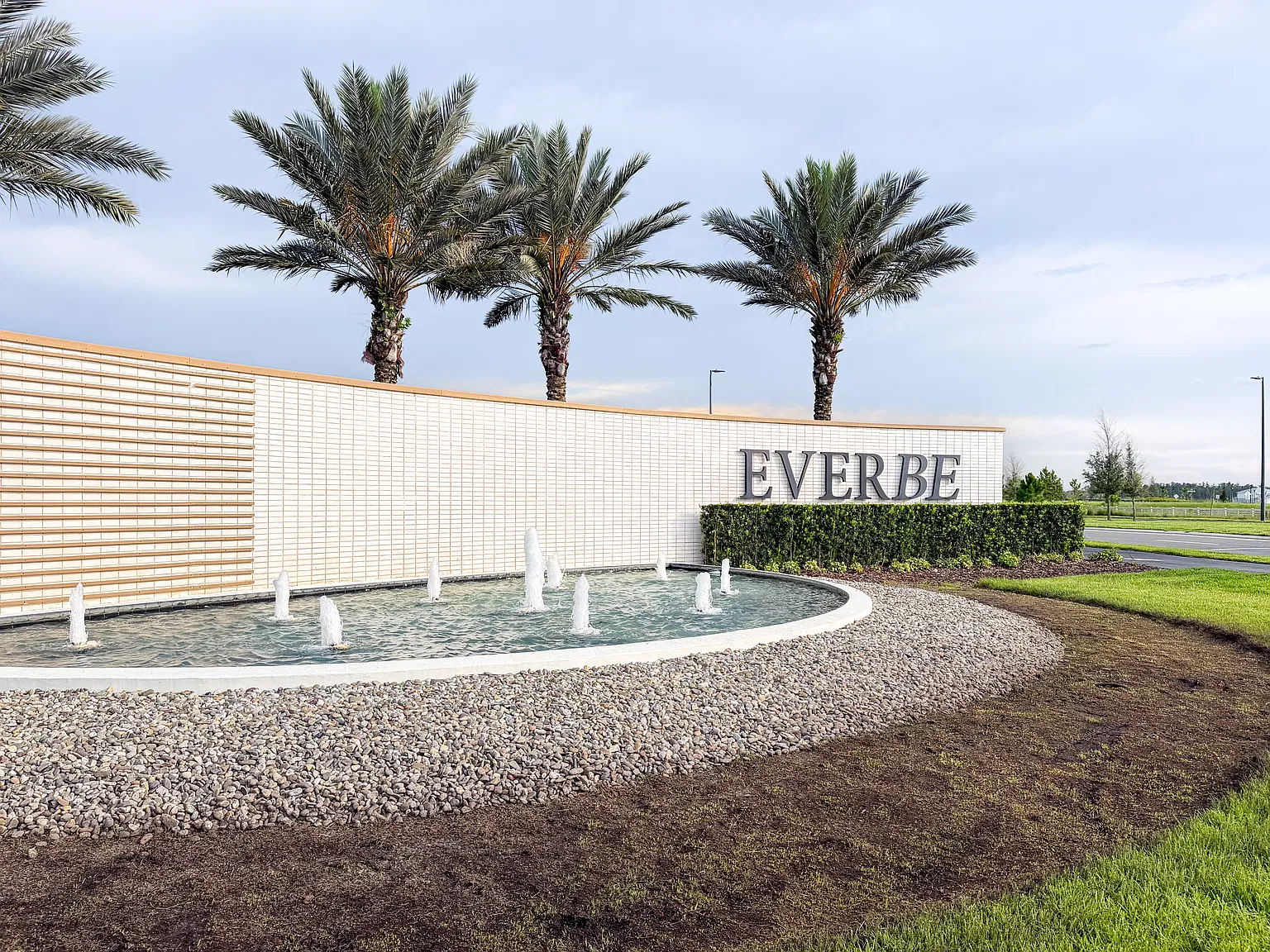 3 bed, 1896 sqft, $3,000 — Photo 1