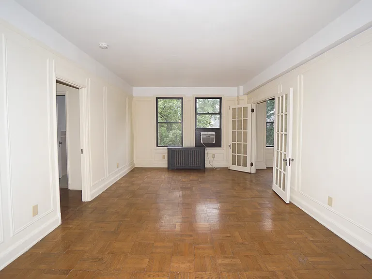 Arlington Apartments — Photo 29
