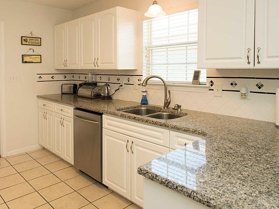 4th image of 764 Pearl Sand Dr