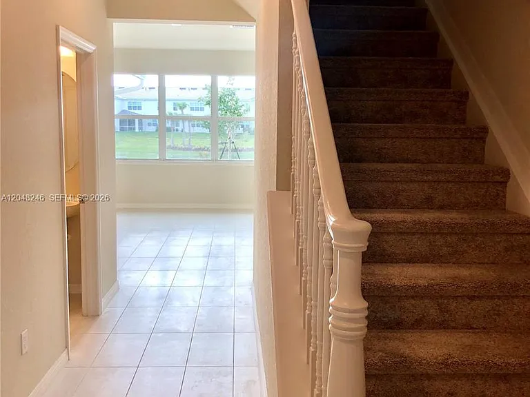 4984 Greenway Dr — Photo 11