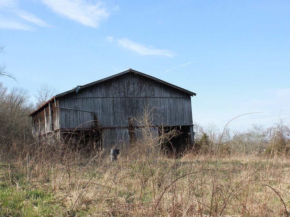 2nd image of Woodland Rd