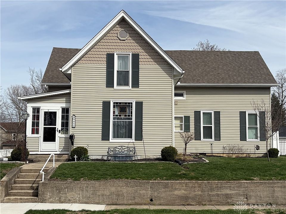 1st image of 512 Lincoln St