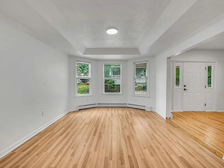 28 Rock St — Photo 10