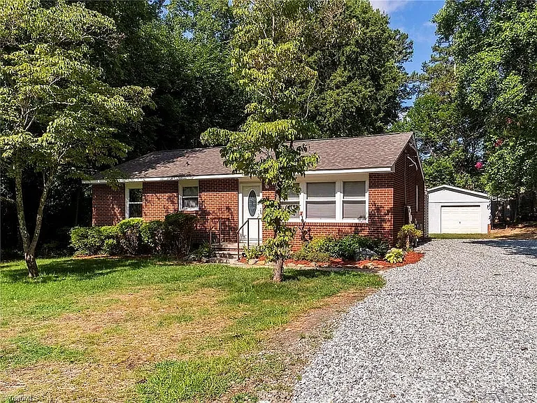 1313 Greenbriar St — Photo 31